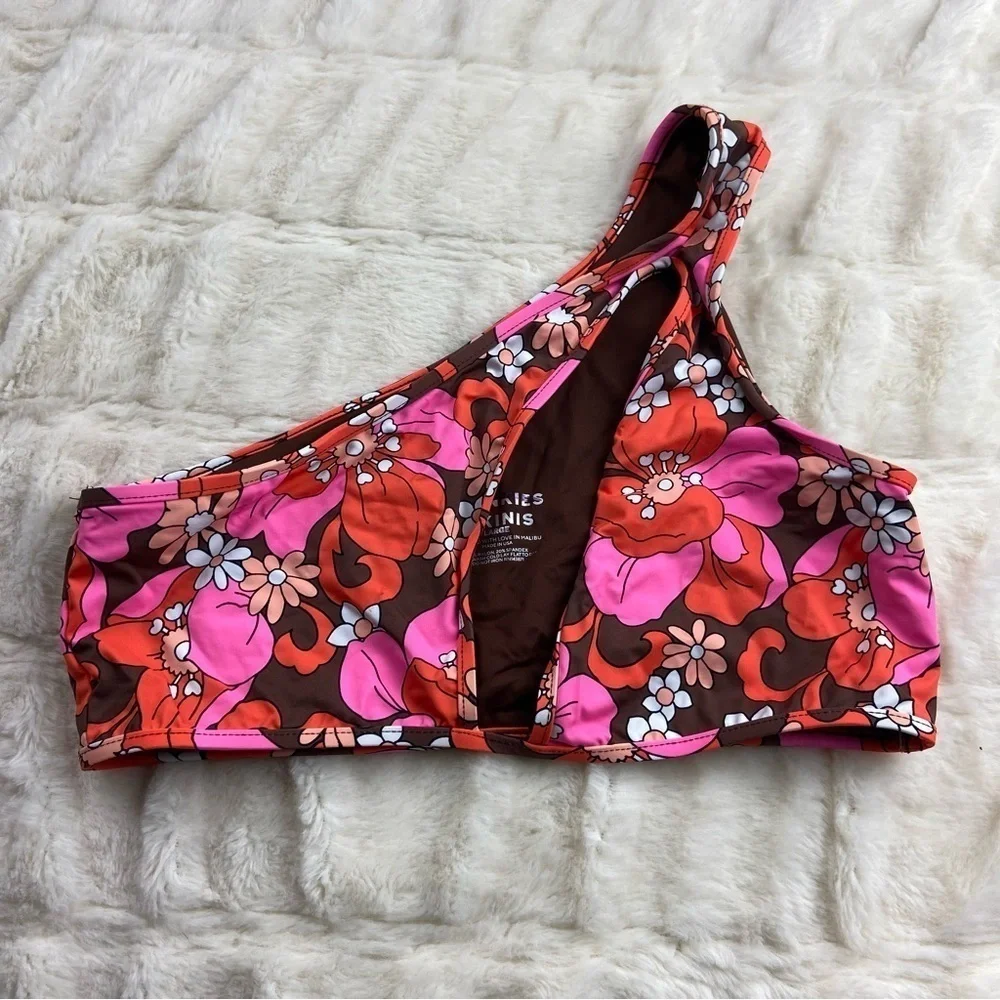 NWOT Frankie’s bikinis Syd one shoulder bikini top 12379
